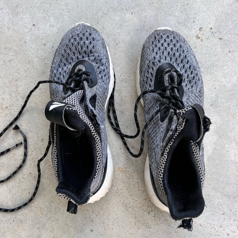 Mens Adidas sneakers. Size 6.5 - fits women’s 7.5